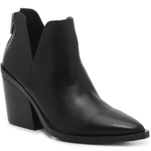 Vince Camuto Gigietta Black Leather Ankle Booties. Size 9.5.